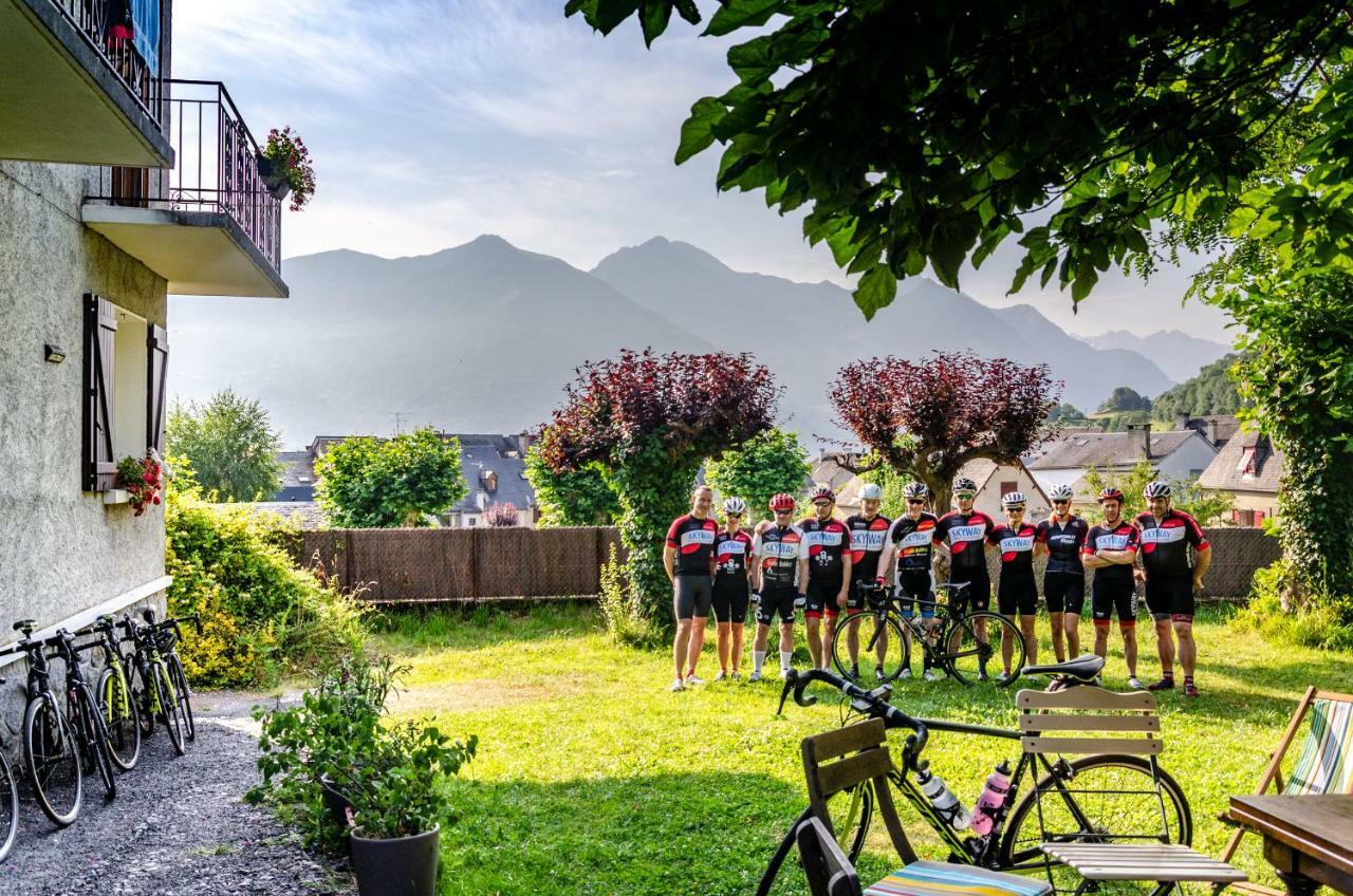 Pyrenees Cycling Lodge Saint-Savin (Hautes-Pyrenees) Ngoại thất bức ảnh