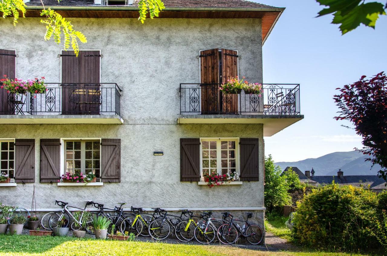 Pyrenees Cycling Lodge Saint-Savin (Hautes-Pyrenees) Ngoại thất bức ảnh